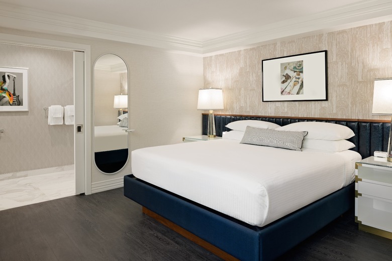 Le Parc Suites Hotel