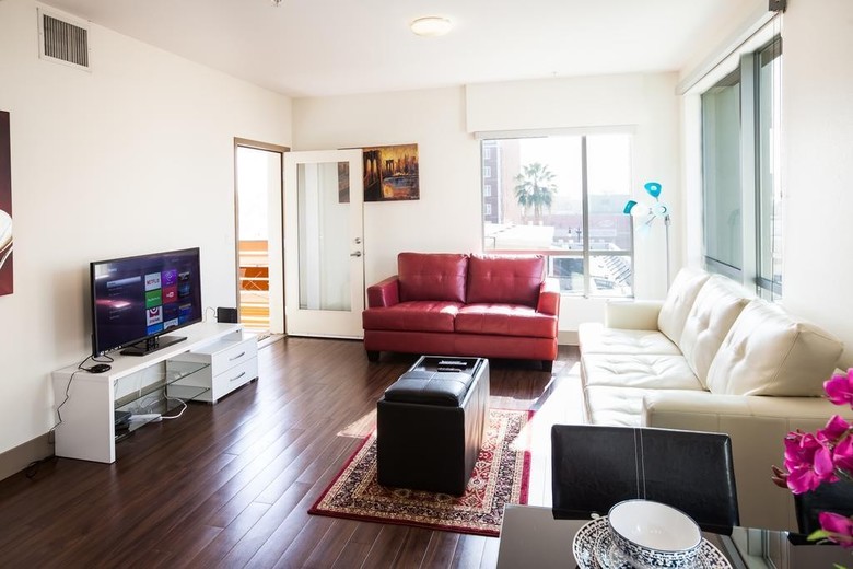 Heaven On Hollywood Furnished Apartments