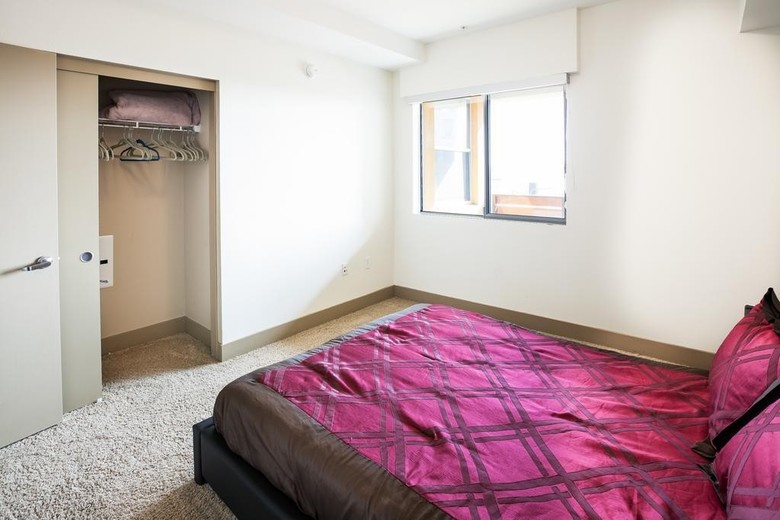 Heaven On Hollywood Furnished Apartments