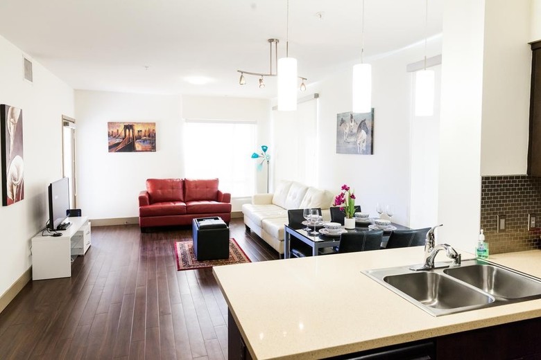 Heaven On Hollywood Furnished Apartments