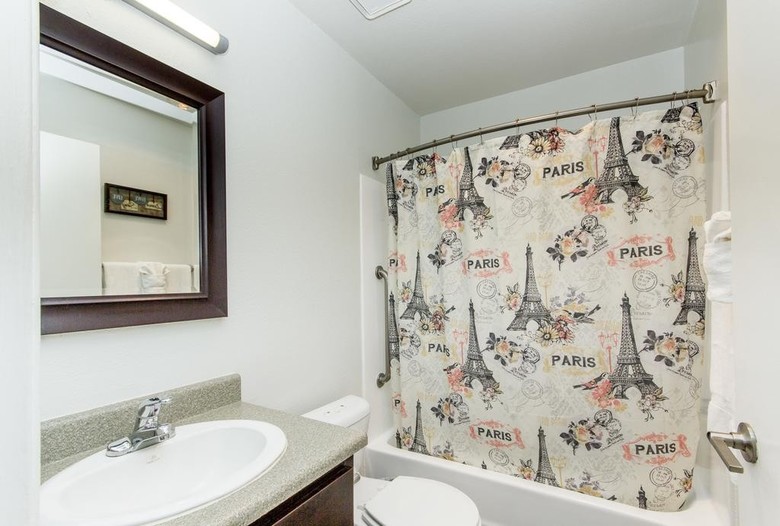 Heaven On Hollywood Furnished Apartments