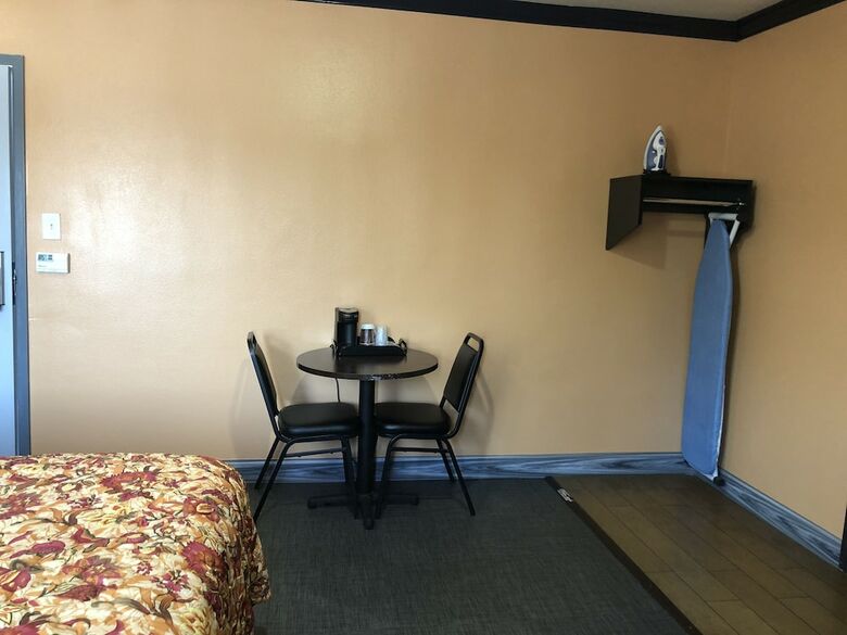 El Rancho Motel