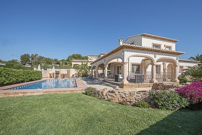 Villa Almendros