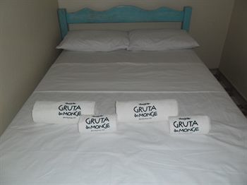 Hostal Pousada Gruta Do Monge