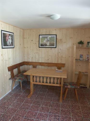Hostal Penzion Bobe?ova Bouda