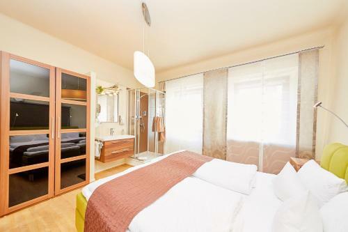 Hostal Gast-und Weinhaus Burkard