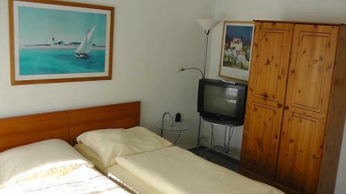 Hostal Domhotel Bed & Breakfast