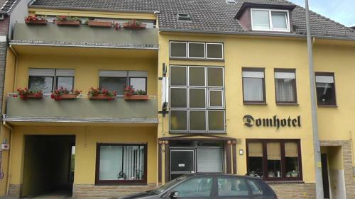 Hostal Domhotel Bed & Breakfast