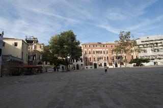 Acca Hotel