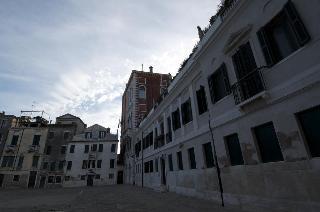 Acca Hotel