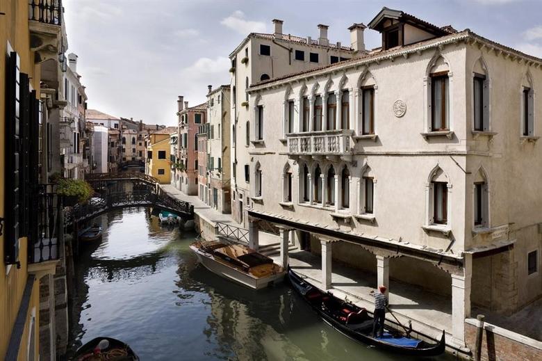 Hotel UNA Venezia