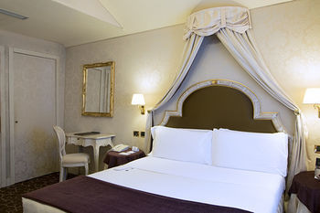 Hotel UNA Venezia