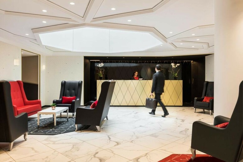 Hotel NH Paris Champs-elys�es