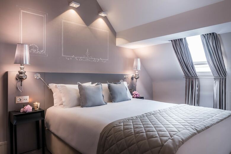 Hotel NH Paris Champs-elys�es