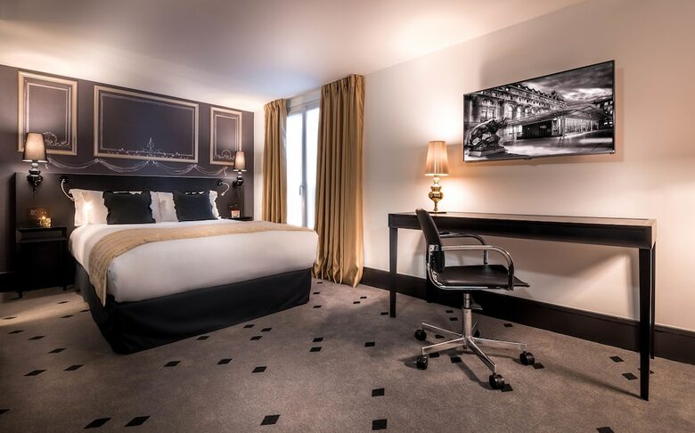 Hotel NH Paris Champs-elys�es