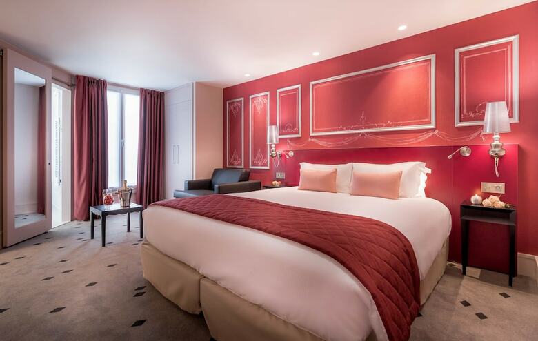 Hotel NH Paris Champs-elys�es