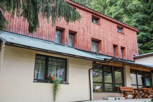 Hostal Chata Bajama