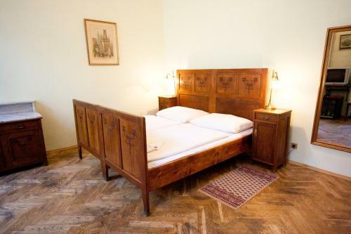 Hotel U Zlateho Jelena