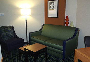 Hotel Fairfield Inn And Suites By Marriott Seymour