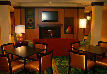 Hotel Fairfield Inn And Suites By Marriott Seymour
