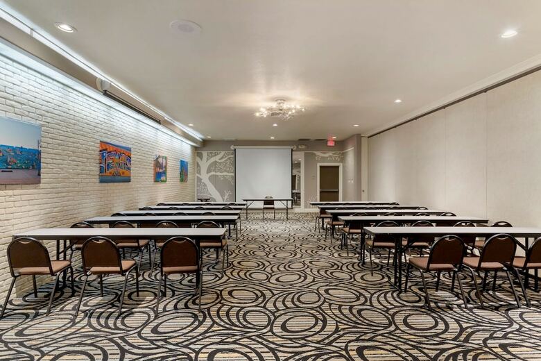 Aiden Austin City Hotel