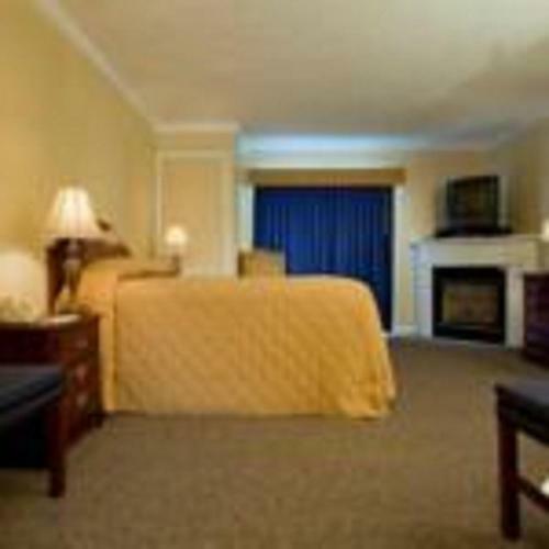 Hotel Captain's Quarters