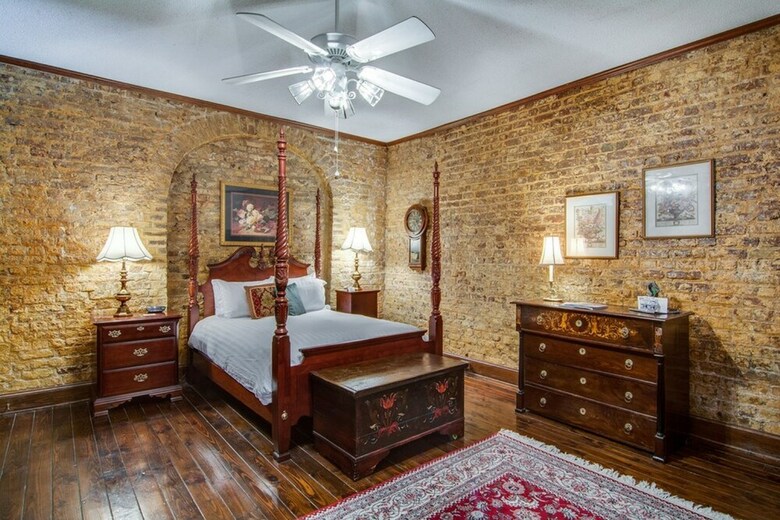 27 State Street Bed & Breakfast