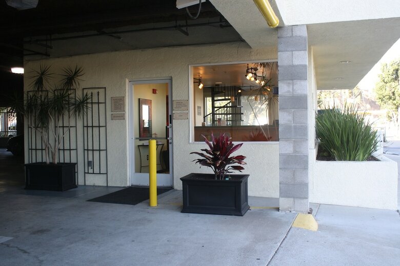 Motel Airport Inn