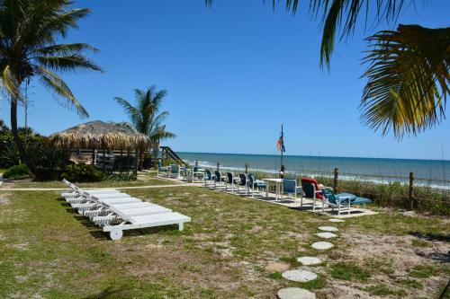 Sea Scape Oceanfront Motel & Apartments