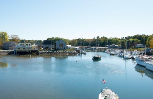 Hotel The Boathouse