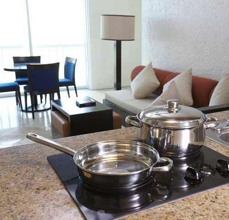 Hotel Raintree�s Club Regina