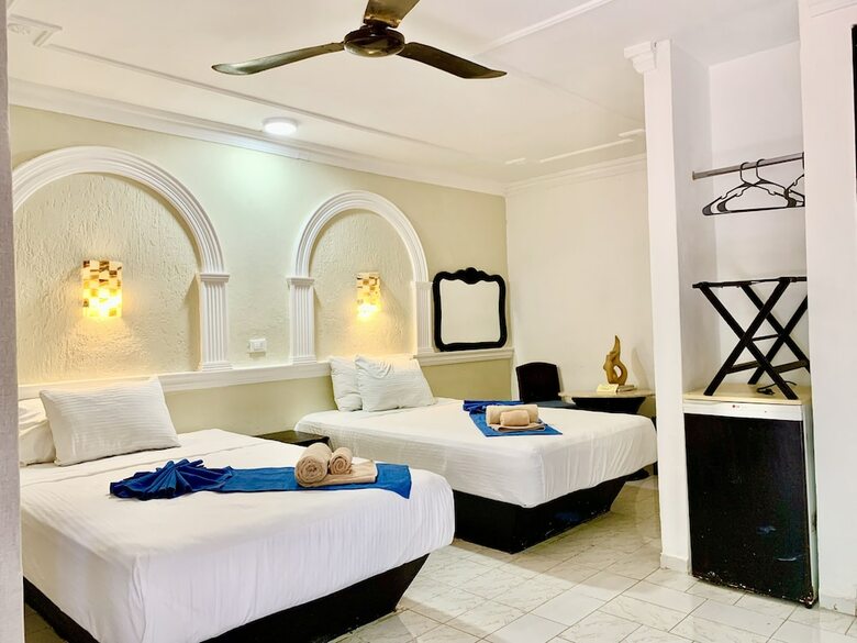 Hotel Green River