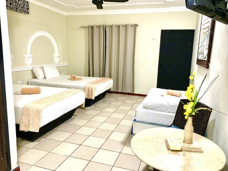 Hotel Green River