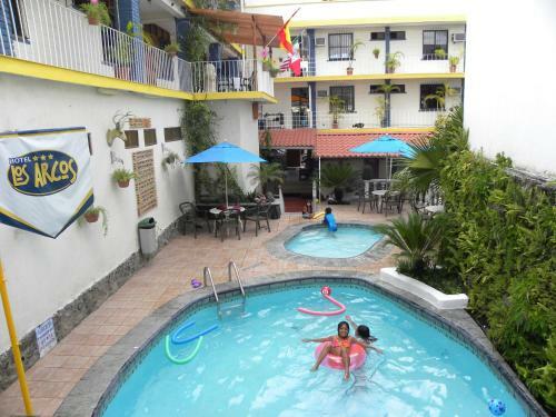 Hotel Los Arcos