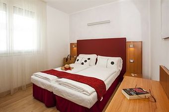 Aparthotel Domino