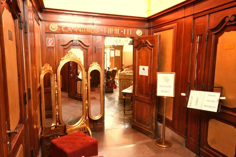 Hostal Hotel Kaufmannshaus Krahnst�ver