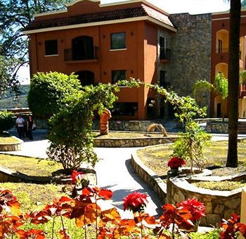 Hotel Hacienda Cola Del Caballo