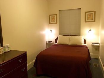 Hostal Oasis Guest House