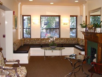 Hostal Oasis Guest House