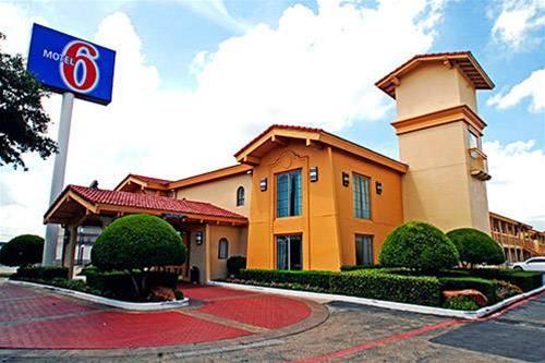 Motel 6 Denton