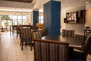 Hotel Holiday Inn Express & Suites North