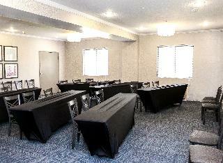 Hotel Holiday Inn Express & Suites North