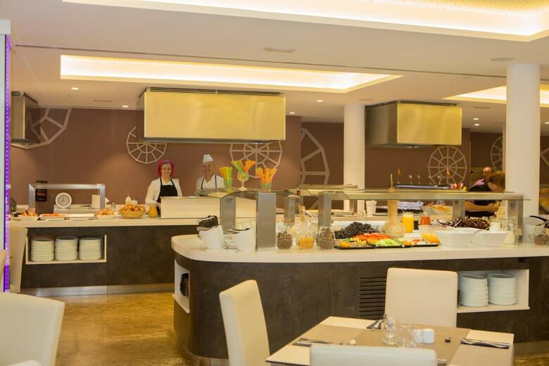 Hotel Luxor