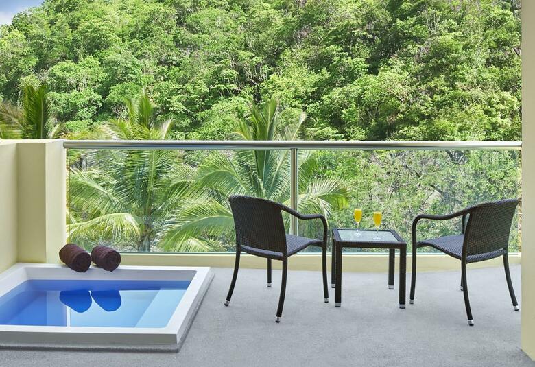 Hotel Dreams Huatulco Resort & Spa