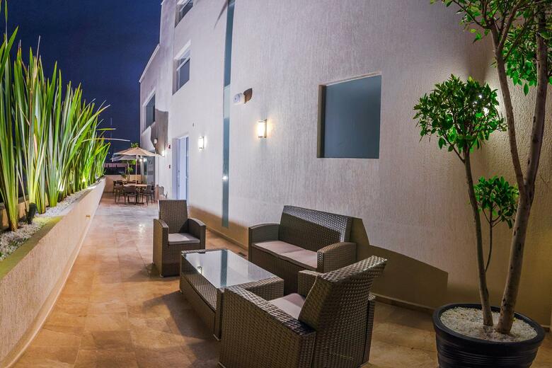 Hotel Zenith