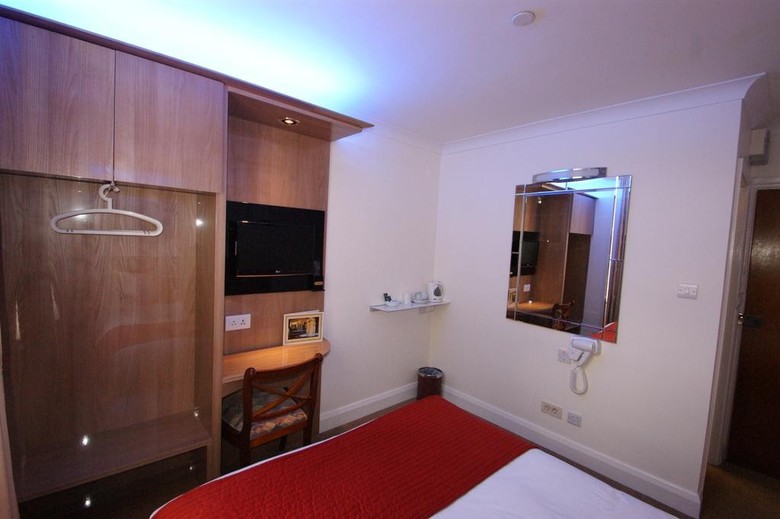 Abbey Court Hotel
