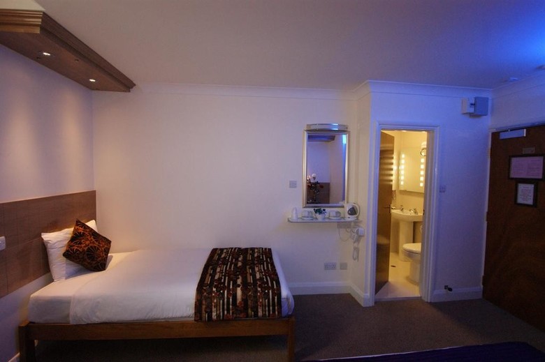 Abbey Court Hotel