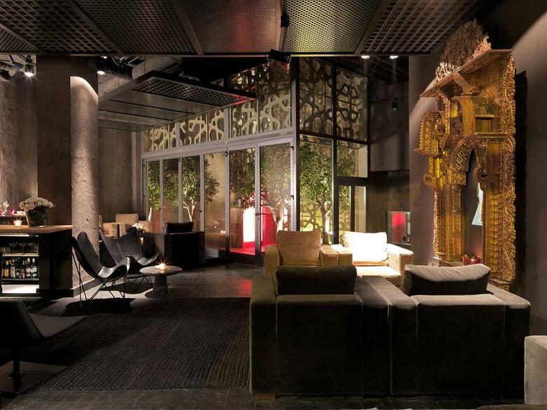 Eme Catedral Hotel
