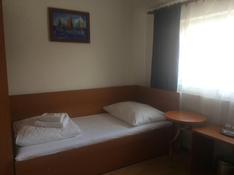 Gallery Hotel Sis