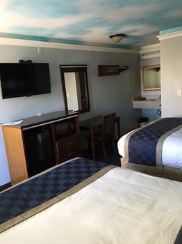 Motel Hollywood Palms Inns & Suites